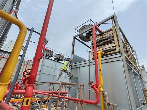 搬運(yùn)冷卻塔要注意的一些事情,冷卻塔并聯(lián)安裝注意